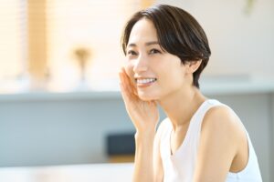 顔のヒアルロン酸に期待できる効果は？メリットやデメリットも紹介